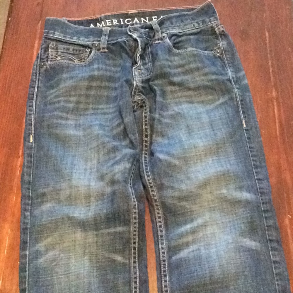 American Eagle low rise boot cut jeans. 26/28